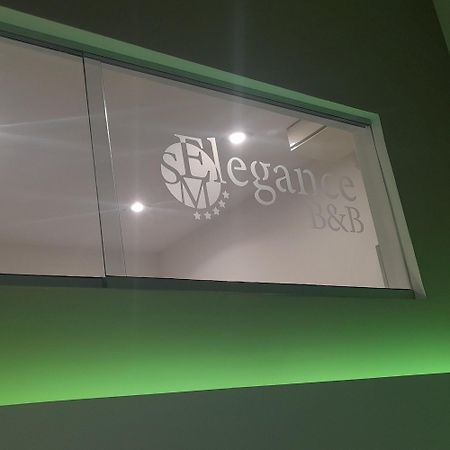 Elegance B&B เนเปิลส์ ภายนอก รูปภาพ