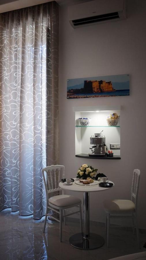 Elegance B&B เนเปิลส์ ภายนอก รูปภาพ