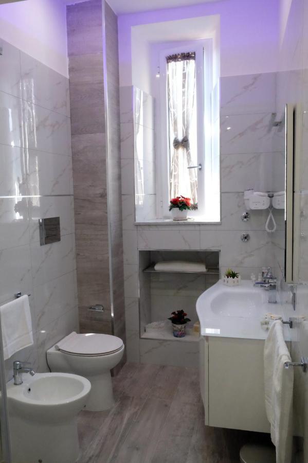 Elegance B&B เนเปิลส์ ภายนอก รูปภาพ