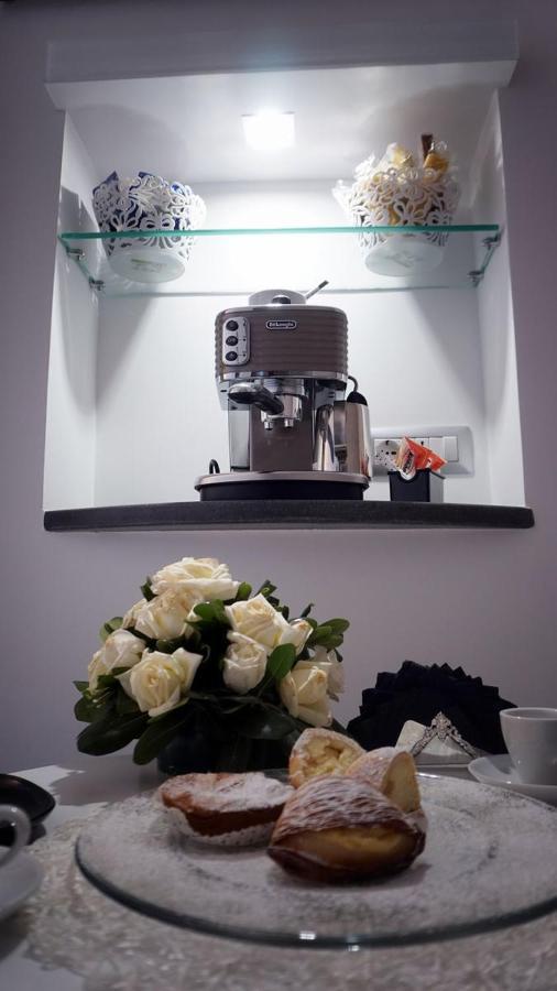 Elegance B&B เนเปิลส์ ภายนอก รูปภาพ