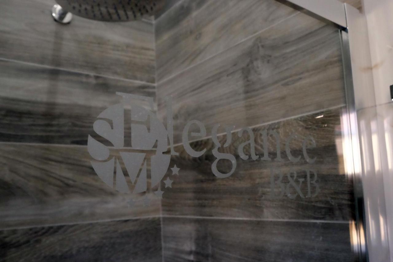Elegance B&B เนเปิลส์ ภายนอก รูปภาพ