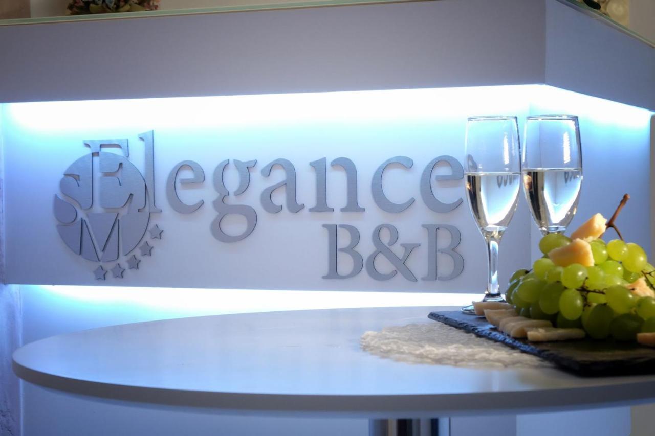 Elegance B&B เนเปิลส์ ภายนอก รูปภาพ