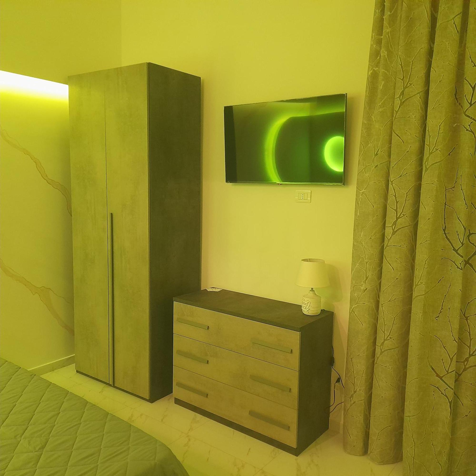 Elegance B&B เนเปิลส์ ภายนอก รูปภาพ