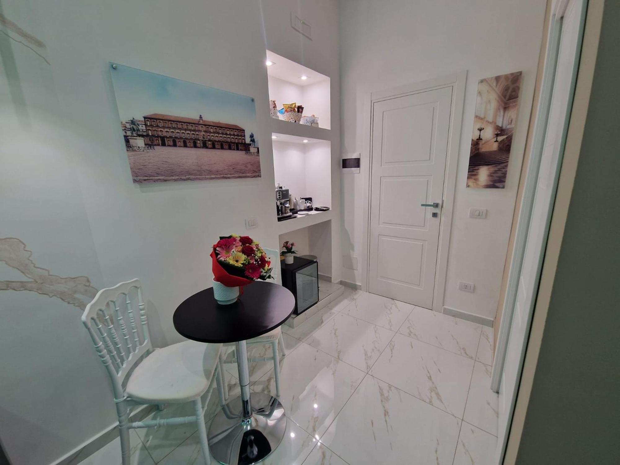 Elegance B&B เนเปิลส์ ภายนอก รูปภาพ